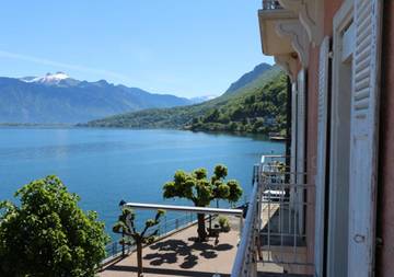 Hôtel pour 2 personnes, avec vue sur le lac ainsi que balcon et vue à Saint-Gingolph