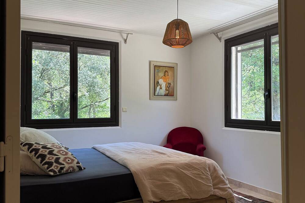 House with private river in Entrecasteaux, Brignoles region