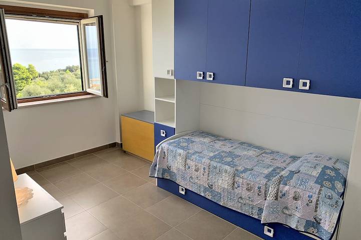 Entire apartment, Blue apartment in Rodi, Gargano