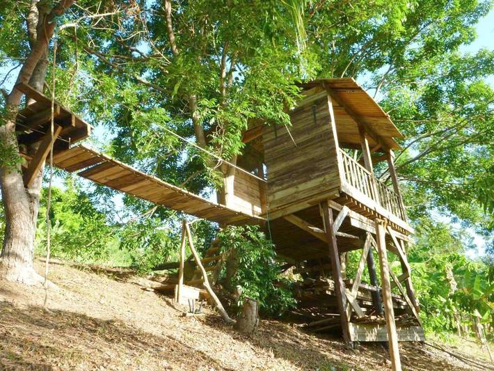 Chambre d’hôte pour 2 personnes, avec jardin ainsi que vue et piscine en Guadeloupe