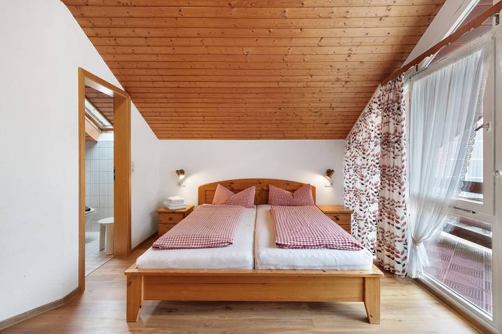 Zimmer für 4 Personen, mit Balkon in Mittlerer Schwarzwald - 3