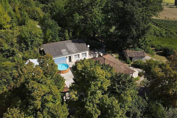 Location de vacances pour 2 personnes, avec Terrasse et Piscine à Cazes-Mondenard
