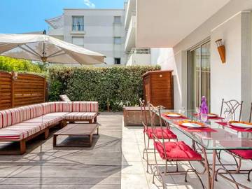 Gîte pour 4 personnes, avec terrasse à Antibes