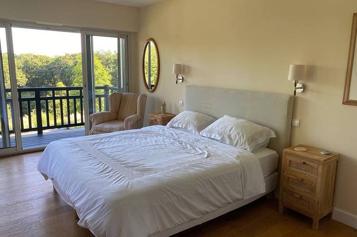 Location de vacances pour 10 personnes, avec jardin à Bassussarry - 2