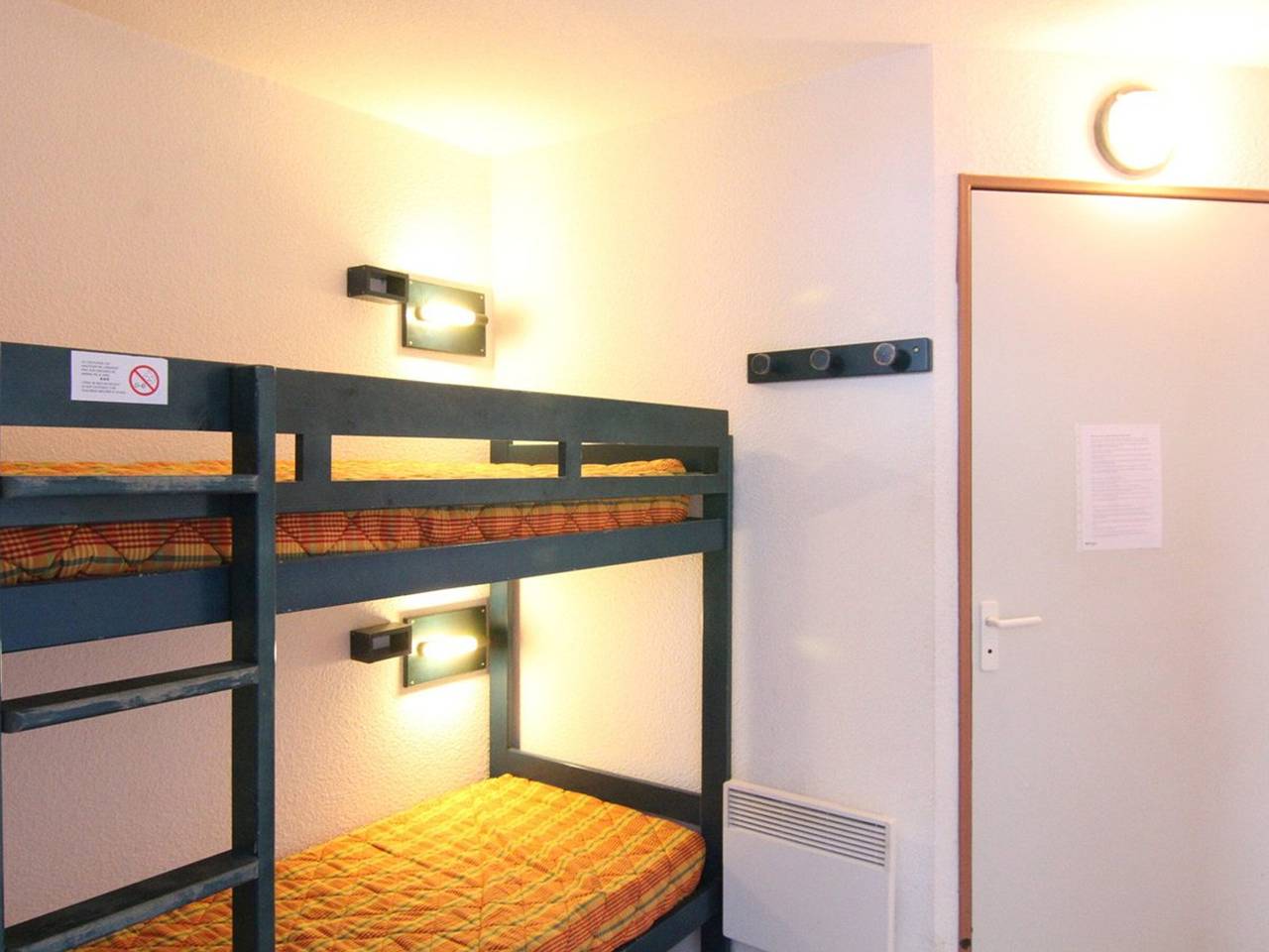 Ganze Wohnung, Studio gemütlich für 4 Personen, 24.5m², Südbalkon, Alpe d'Huez, Nähe Pisten in Huez, Nationalpark Écrins
