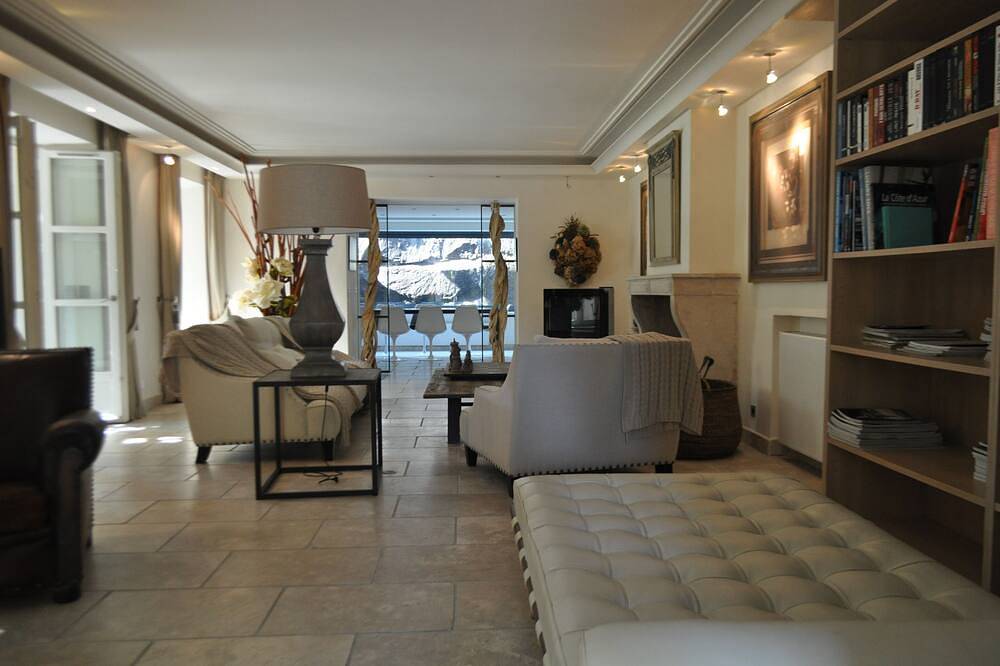 Character villa in the heart of St-Tropez! Swimming pool, lush garden and calm in Saint-Tropez, Mittelmeerküste (Frankreich)
