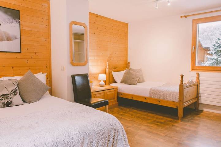 Beautiful chalet in heart of the Alps- Catering Available in Montriond, Les Portes du Soleil