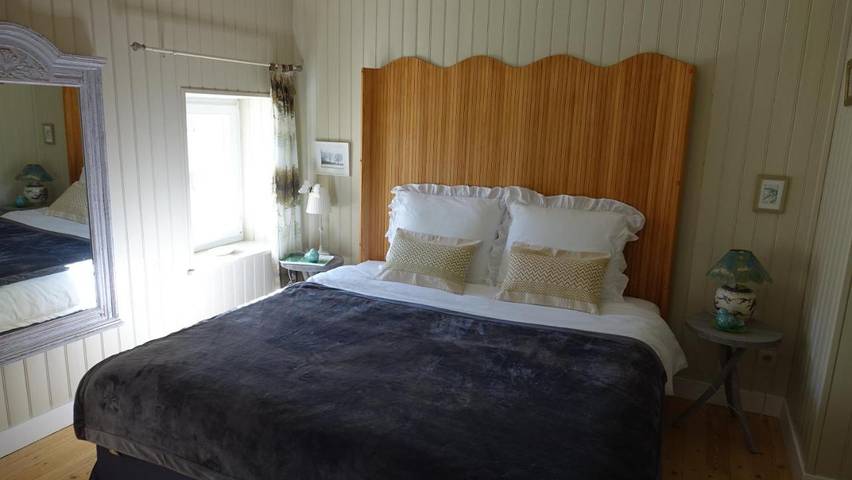 Location de vacances pour 7 personnes, avec vue ainsi que jardin et piscine à Saint-Thomas-de-Conac - 2