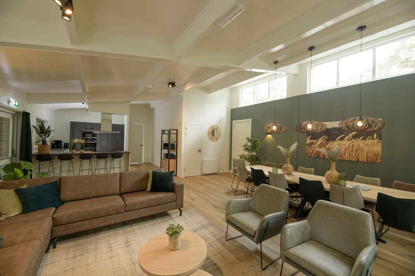 Gruppenunterkunft für 14 Personen mit Sauna und Außen Spa in Hardenberg in Hardenberg, Regio Zwolle