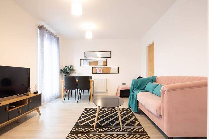 Ferienwohnung für 4 Personen, mit Whirlpool und Garten in Cambridge