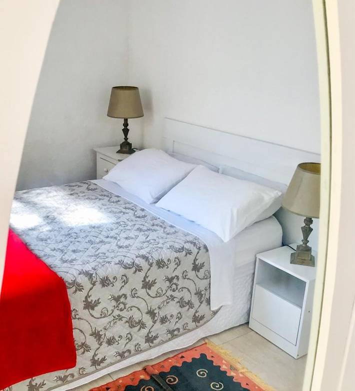 Hostal para 8 personas, con terraza - 1