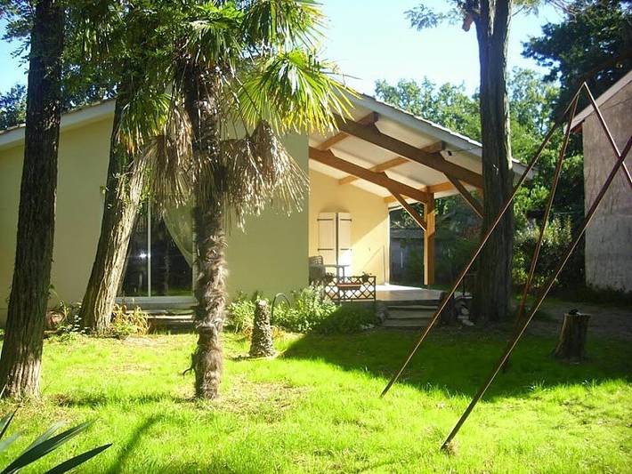 Gîte pour 8 personnes, avec jardin et terrasse, animaux acceptés