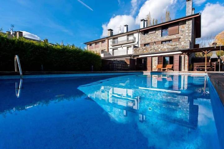 Casa de vacaciones para 14 personas, con piscina y jardín - 1