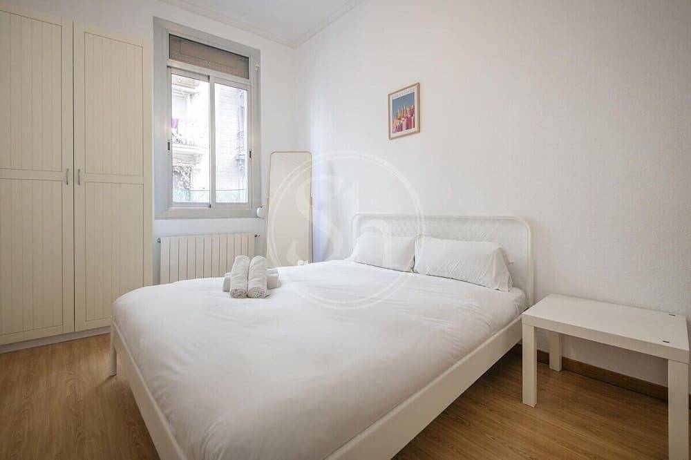 Entire apartment, City center apartment Poblesec in Barcelona Centre, Barcelona