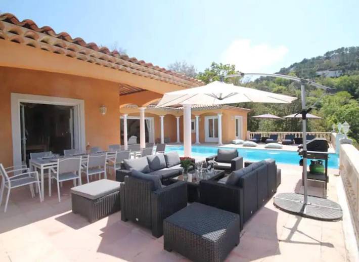 Location de vacances pour 10 personnes, avec piscine ainsi que vue et jardin, animaux acceptés dans Saint-Jean de l'Esterel - 2