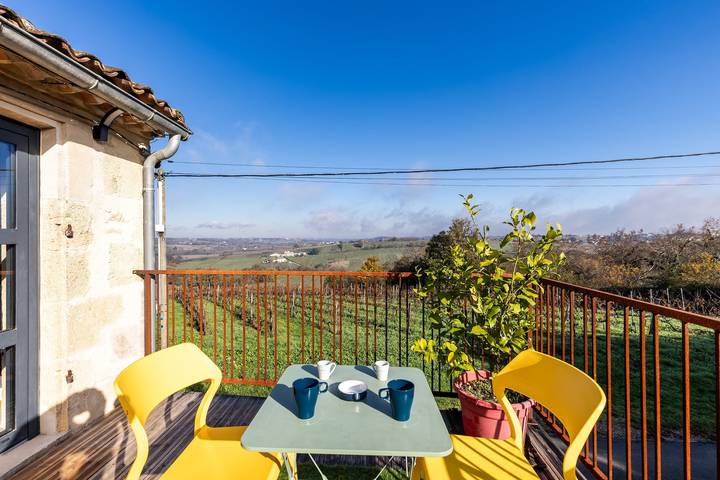 Gîte pour 2 personnes, avec jardin et balcon à Le Pian-sur-Garonne