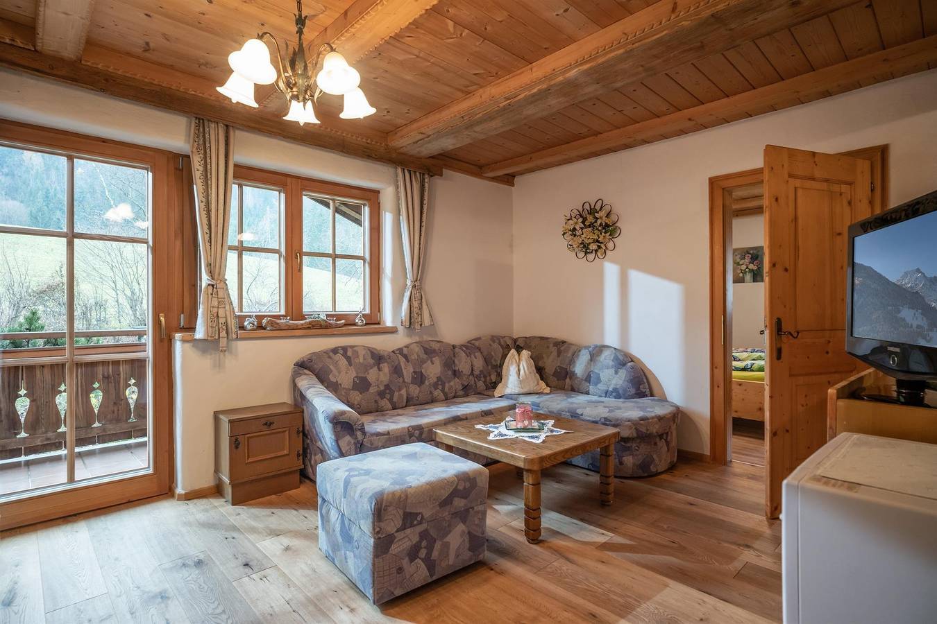Ganze Ferienwohnung, Appartement C, 3 Schlafzimmer mit Balkon in Kirchdorf in Tirol, Kaisergebirge