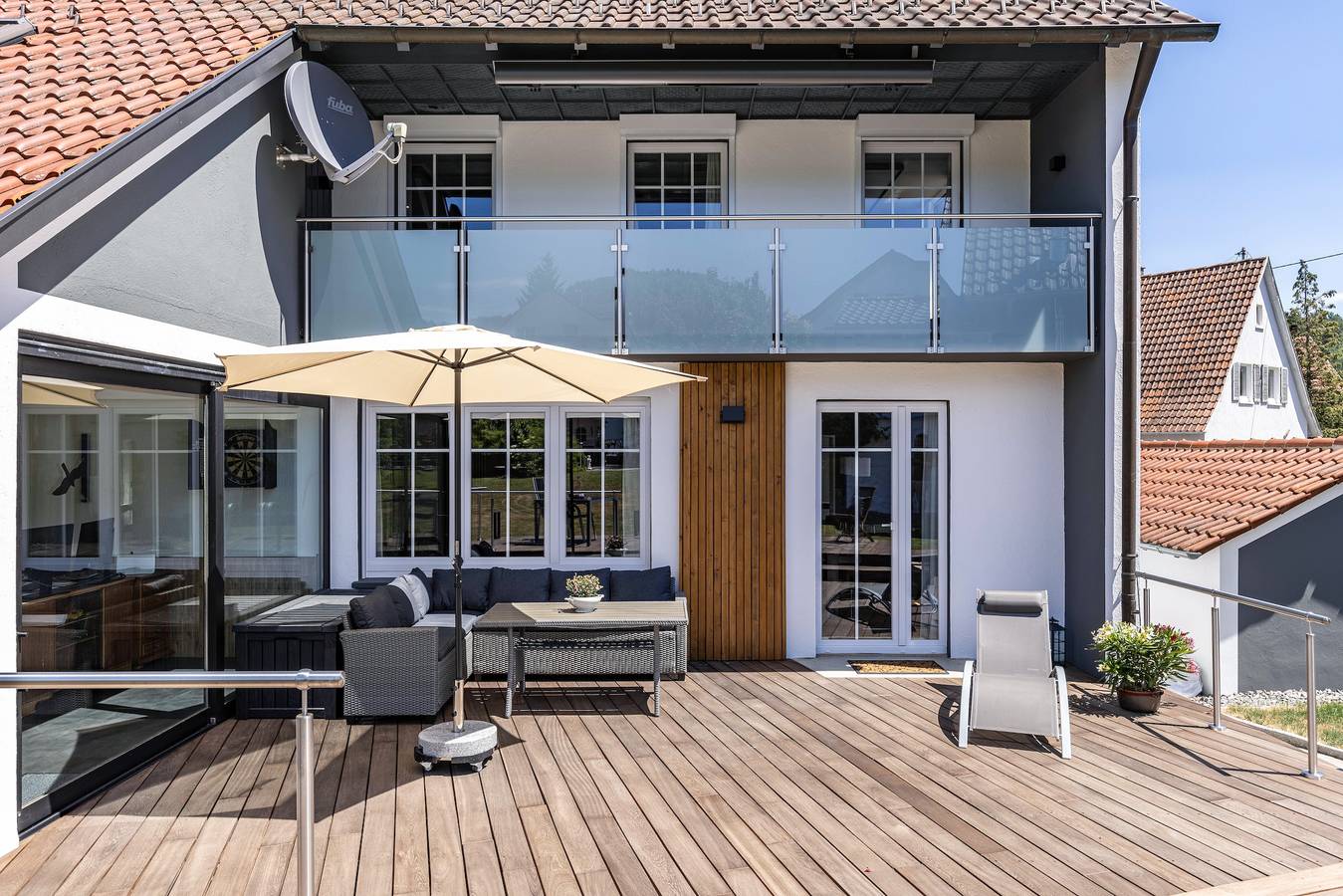 Premium Ferienhaus "Basislager" mit Bergblick, privater Terrasse und Wlan in Albstadt, Albsteig Etappe 13