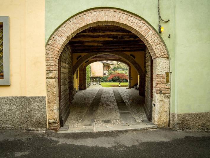 B&b per 3 persone, con Terrazza e Idromassaggio nonché Giardino e Panorama a Alzano Lombardo