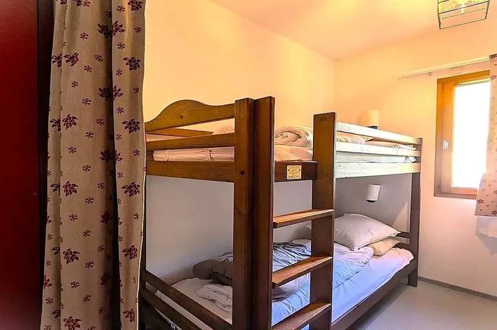 Gîte pour 6 personnes, avec terrasse, animaux acceptés dans Station De Ski Pelvoux Vallouise - 3