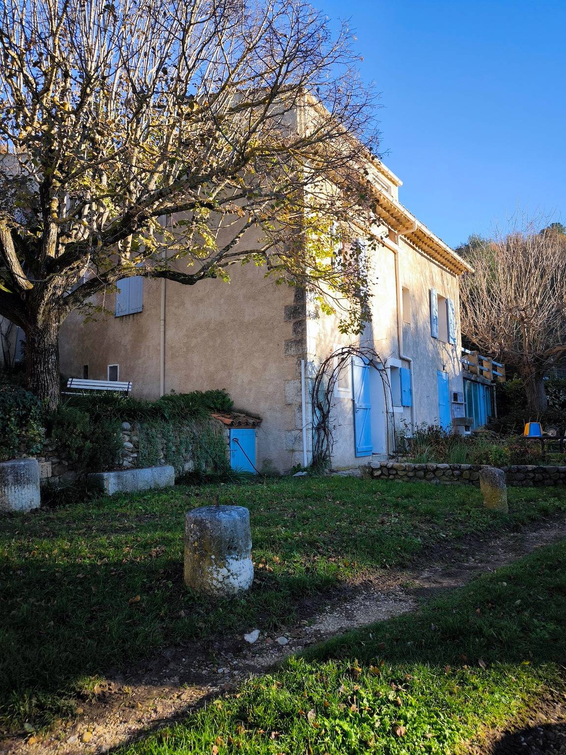 Ganzes Studio, Einzimmerapartment 'Bas Verdon' mit privater Terrasse und privatem Garten in Allemagne-en-Provence, Regionaler Naturpark Verdon