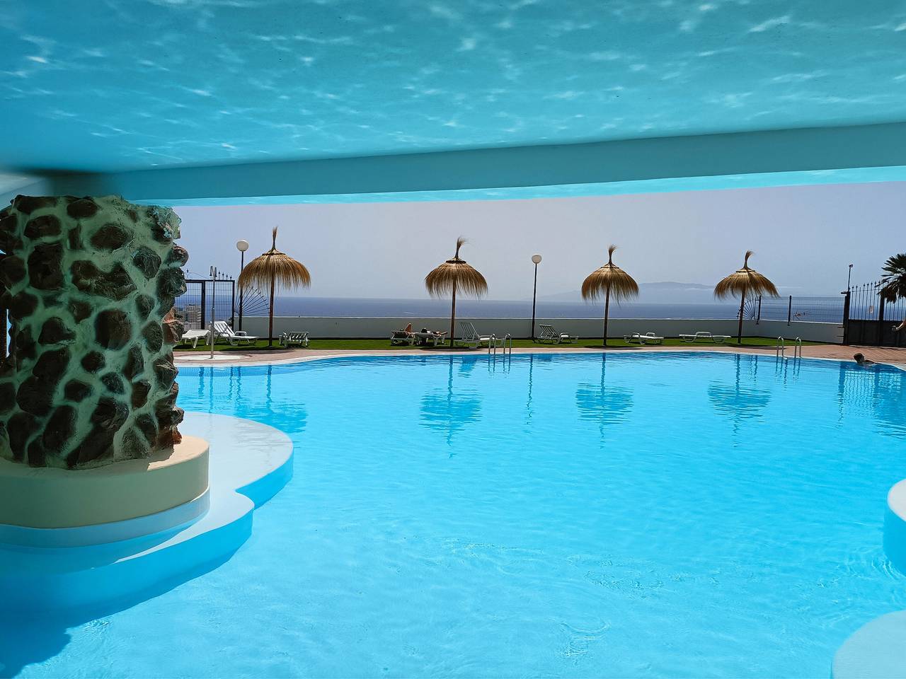 Studio entier, Studio de vacances « Costa Adeje Terrace avec vue sur l’océan » : vue mer, piscine et Wi-Fi in San Eugenio Alto, Adeje