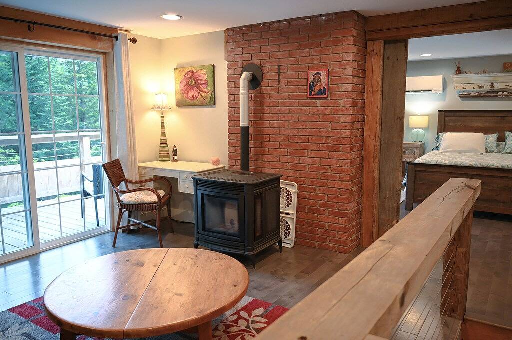 Neu renoviertes Haus mit Whirlpool im Innenbereich in Jay Peak