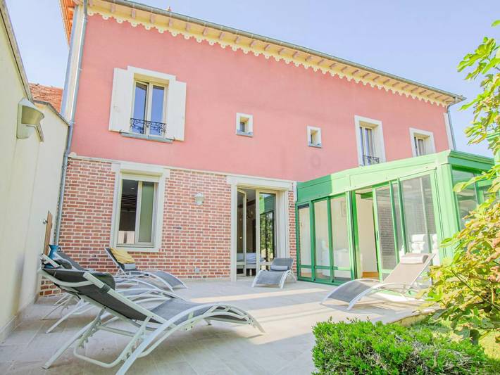 Villa pour 10 personnes, avec piscine et jardin - 1