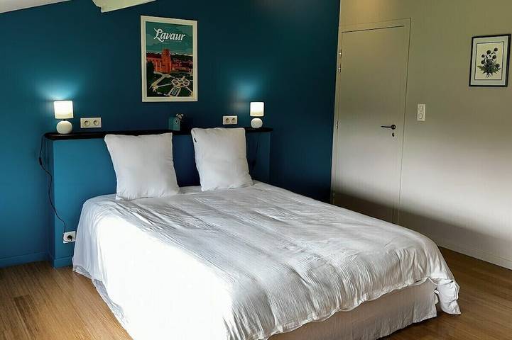 Gîte pour 3 personnes, avec Balcon ainsi que Jardin et Piscine à Fiac (Tarn)