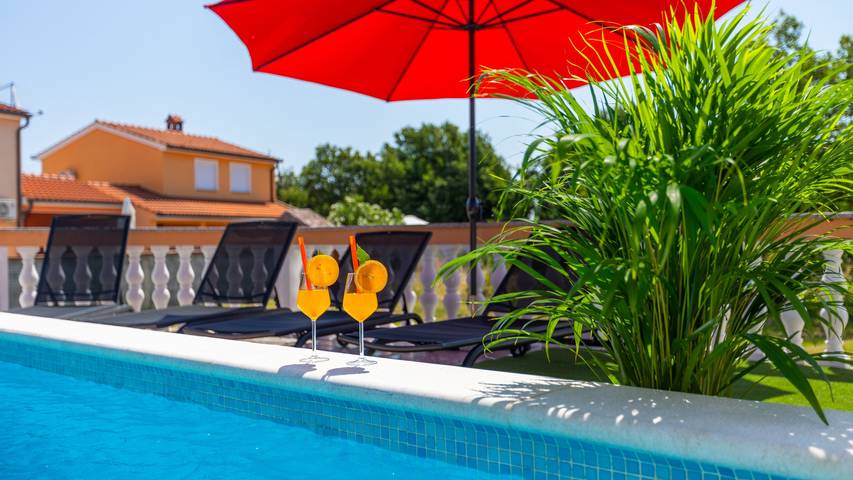 Villa pour 4 personnes, avec terrasse et jardin à Barbariga - 3