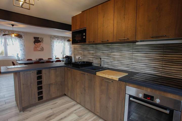 Location de vacances pour 12 personnes, avec sauna ainsi que vue et jardin à Champdray - 2