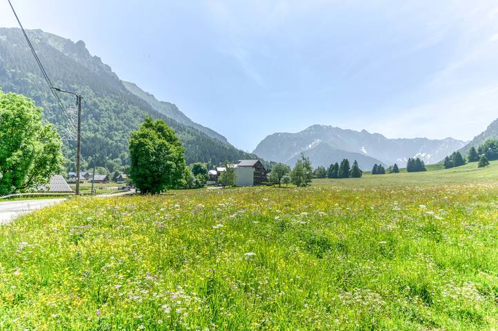 Hel lägenhet, Well-Equipped Studio with Enclosed Balcony and Mountain View in La Morte, Écrins National Park