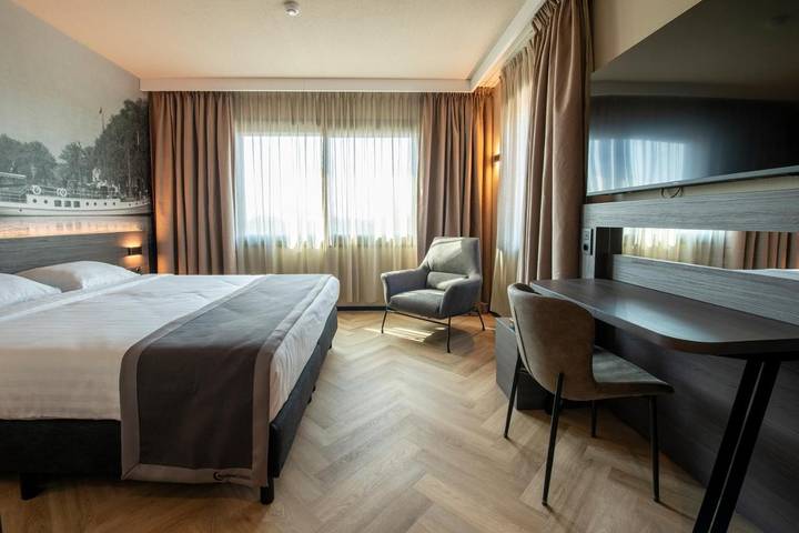 Hotel voor 3 personen, met Terras in Vlaardingen