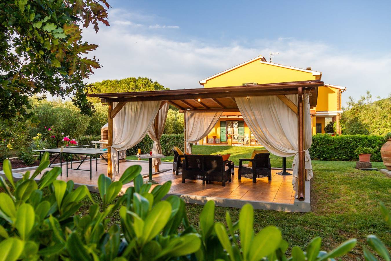 Ganze Wohnung, Ferienwohnung "Casa Dante" mit Blick auf die Hügel und den Monte Argentario, 2 Terrassen und Wi-Fi in Orbetello, Grosseto Provinz