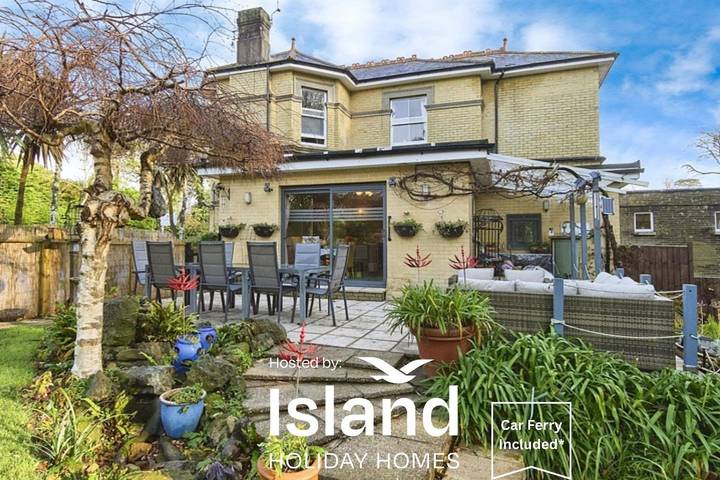 Residence for 16 people, with garden, child-friendly on the Isle of Wight