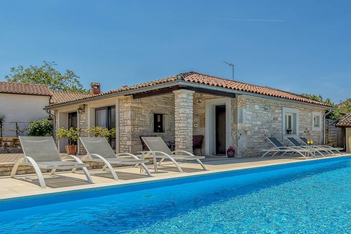 Ferienwohnung für 2 Personen, mit Sauna und Garten sowie Pool, mit Haustier - 1