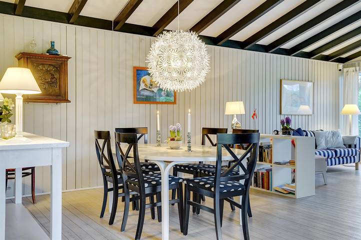 Nice home in Hornbæk w/ Wifi and 3 Bedrooms in Hornbæk, Kattegat Küste