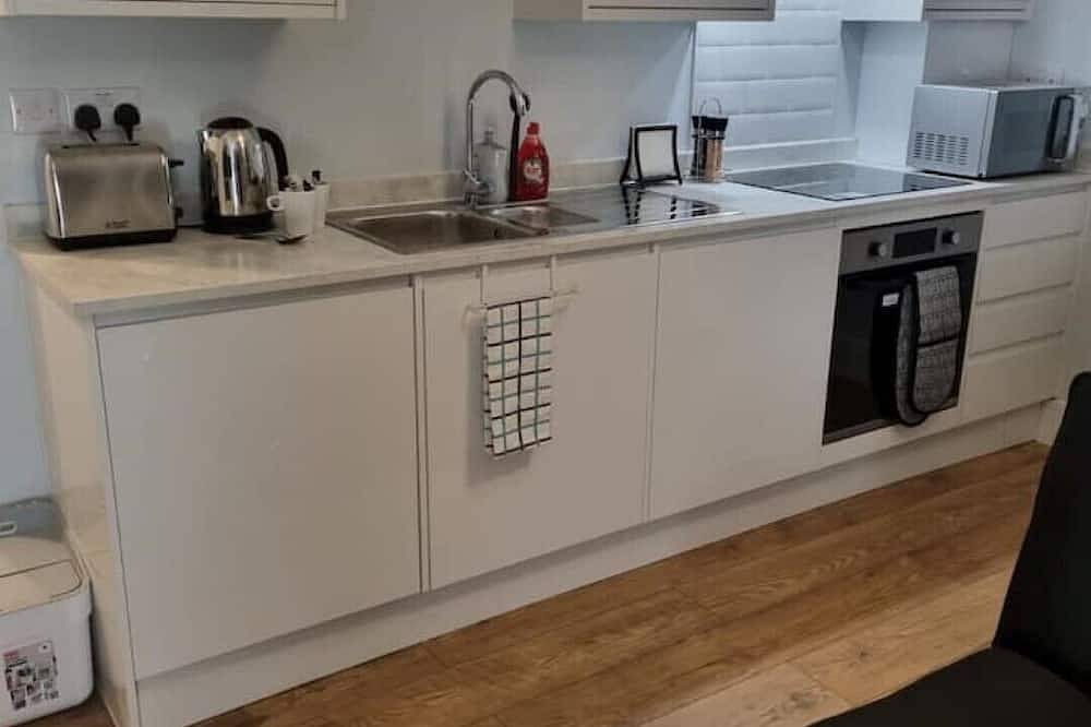 Entire apartment, Serene getaway Apartment with Garden-Maidstone City Centre in Kent