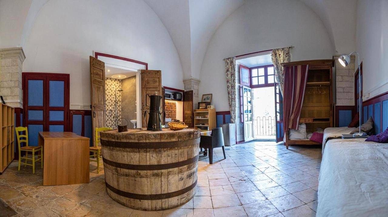 Chambre d’hôte pour 4 personnes avec piscine in Viviers, Privas (arrondissement)