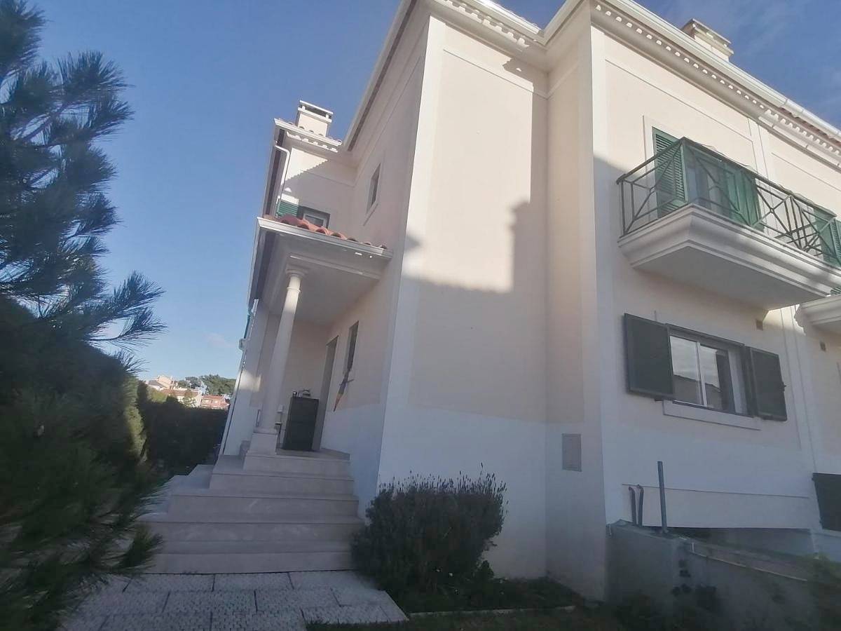 Apartamento vacacional entero, Queen Room with Shared Bathroom in Cascais e Estoril, Costa de Lisboa