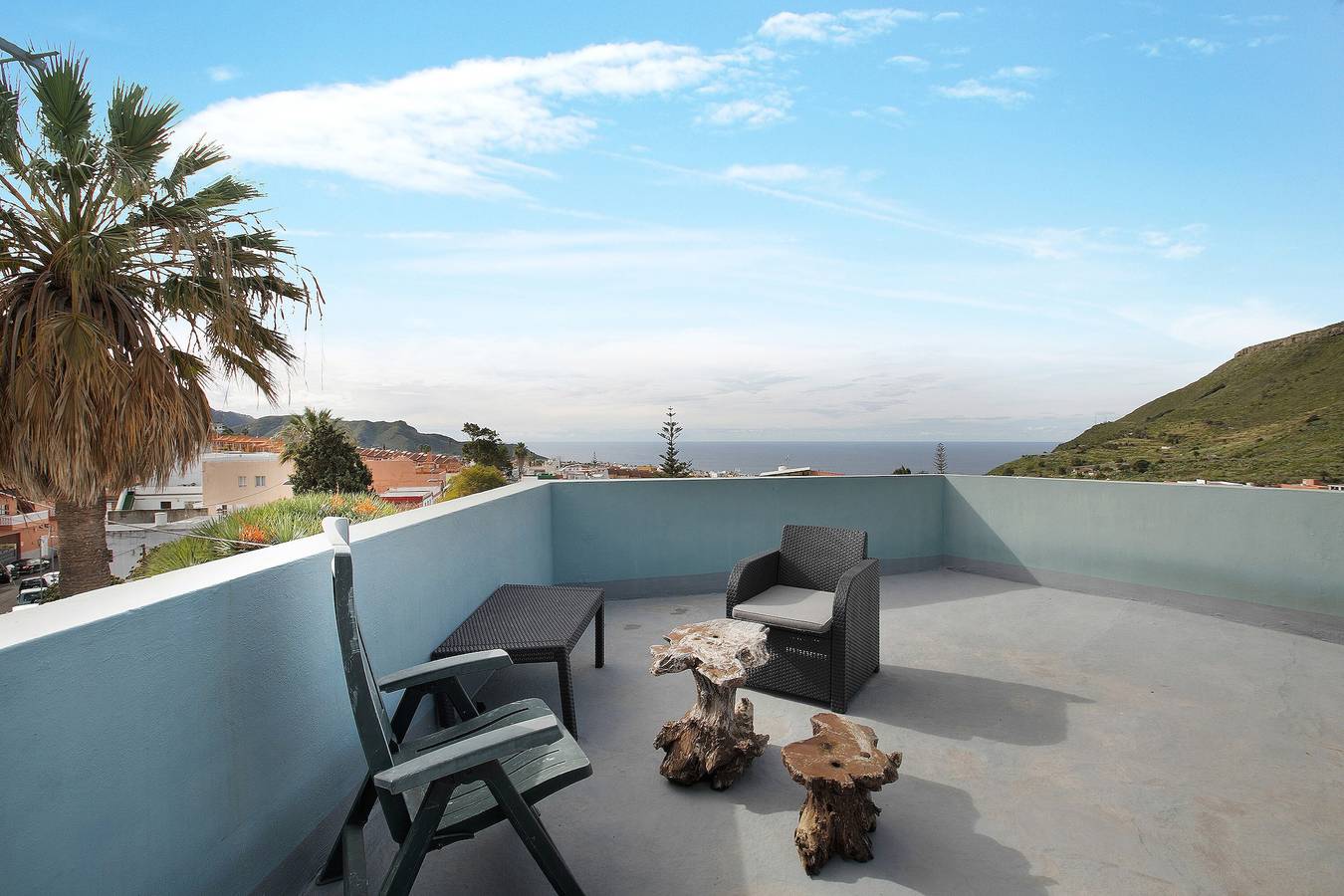 Entire studio, Vacation Studio 'La Zotea' with Mountain View and Wi-Fi in San Cristóbal de La Laguna, North Tenerife