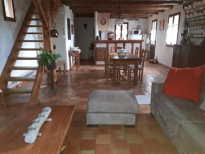 Location de vacances pour 5 personnes, avec piscine et jardin ainsi que vue et bassin pour enfant, adapté aux familles à Payzac (Ardèche) - 3