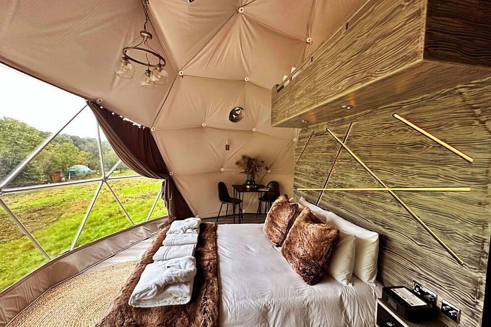 Beautiful  villa for 4 guests with Wifi, hot tub and terrace in Chiddingstone, Kent