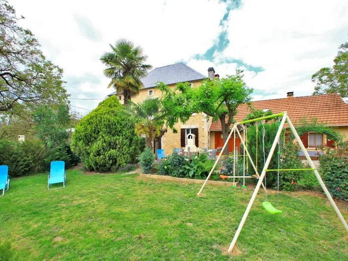 Maison de campagne pour 5 personnes, avec terrasse ainsi que jardin et piscine, animaux acceptés - 1