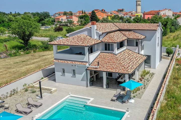 Villa für 8 Personen, mit Garten in Premantura