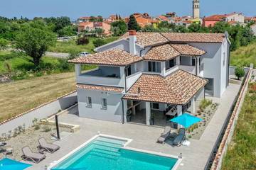 Villa für 8 Personen, mit Garten in Premantura