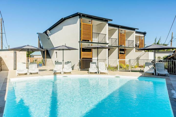 Hôtel pour 2 personnes, avec piscine ainsi que terrasse et jardin