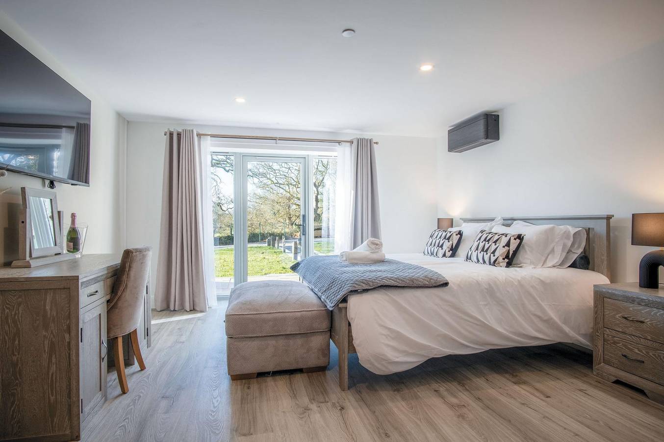 Suite 10 - Sleeping Giant Hotel - Pen Y Cae Inn in Brecon Beacons