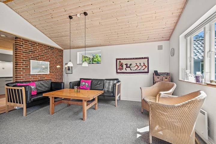 Renoviertes Ferienhaus mit Kamin und Sauna in Houstrup in Nørre Nebel, Varde