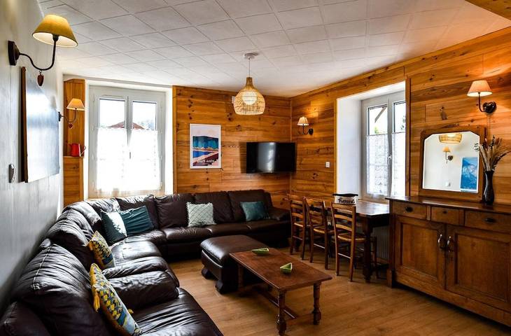 Gîte pour 10 personnes, avec jardin et terrasse, animaux acceptés à Prénovel